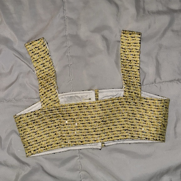 CATWALK CONNECTIONS YELLOW CROP TOP - Picture 5 of 7